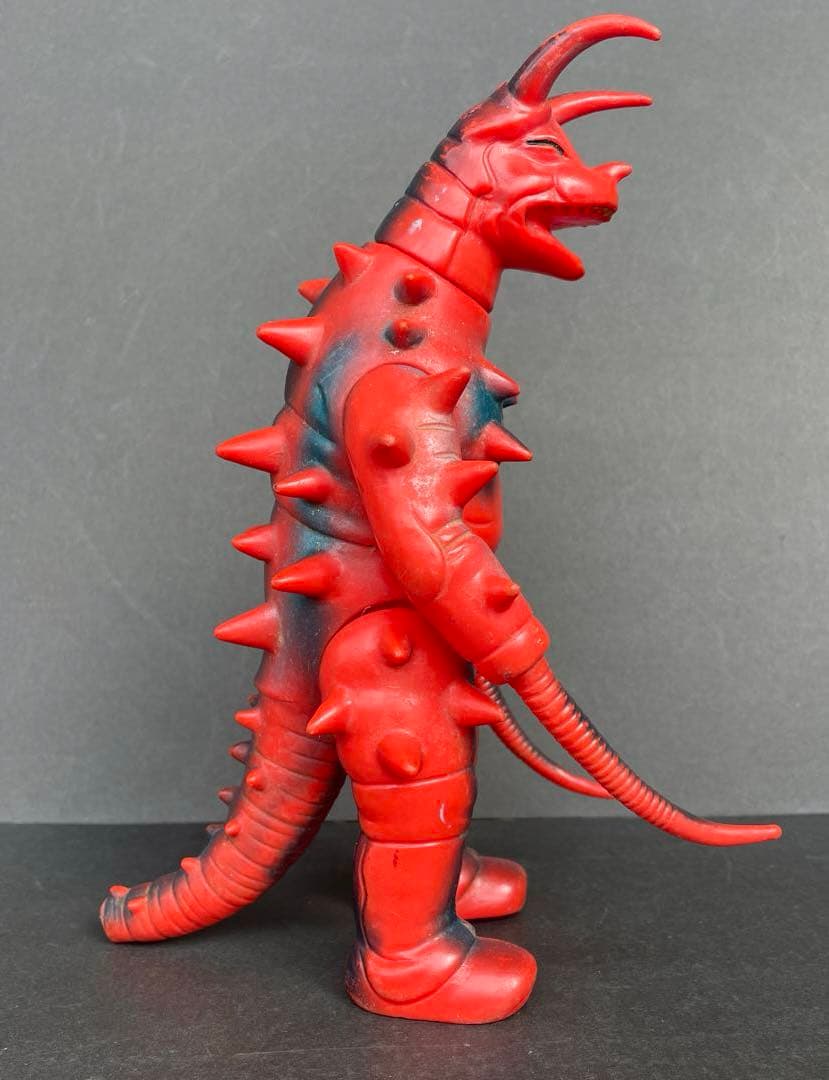 ブルマァク　 グドン　帰ってきたウルトラマン　公開当時品　 尻尾破損あり