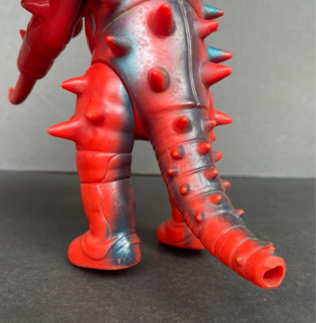 ブルマァク　 グドン　帰ってきたウルトラマン　公開当時品　 尻尾破損あり