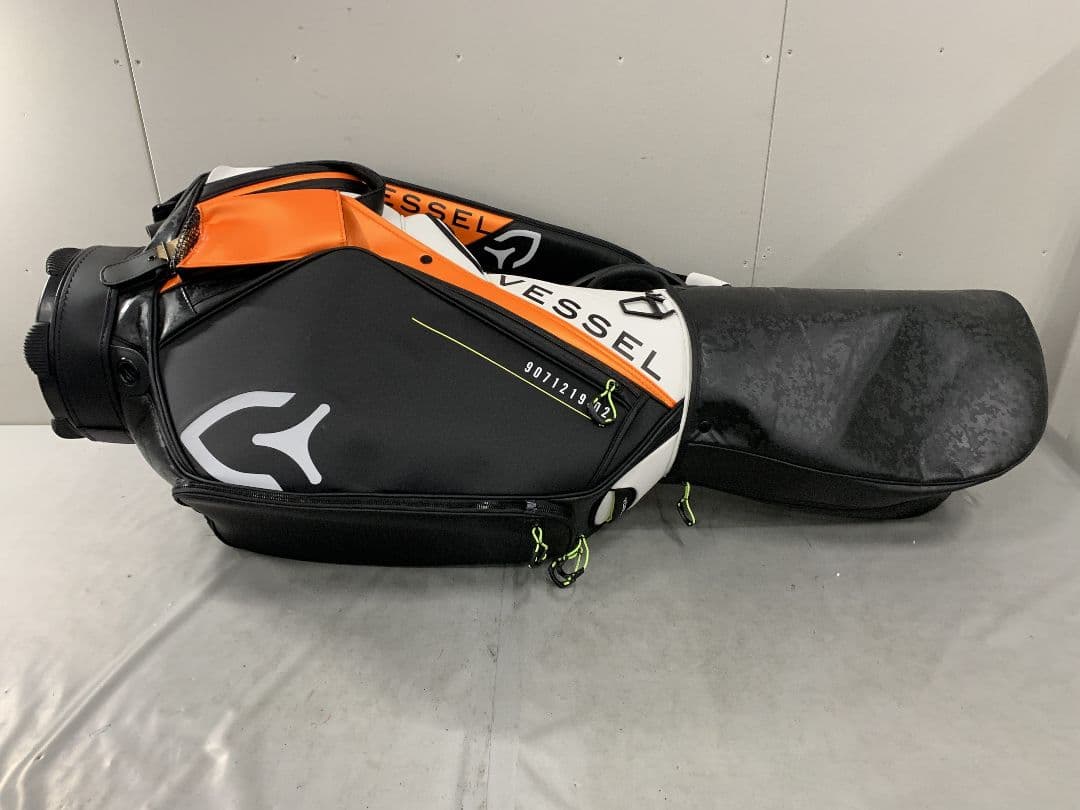 VESSEL ベゼル. キャディバッグ PRIME Staff 黒/オレンジ