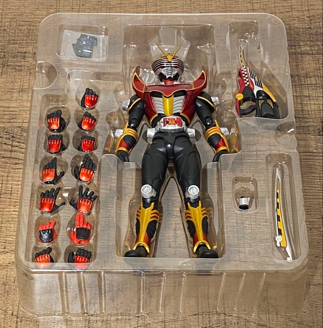 S.H.Figuarts 仮面ライダー龍騎サバイブ