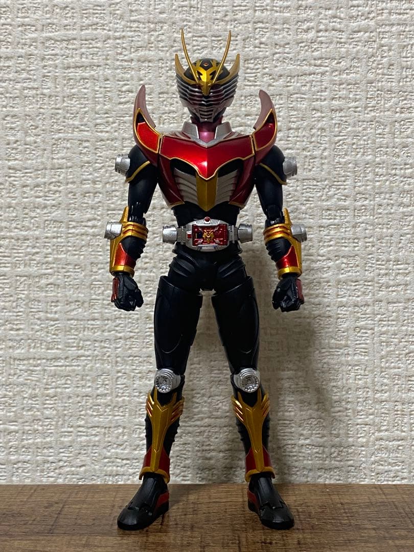 S.H.Figuarts 仮面ライダー龍騎サバイブ