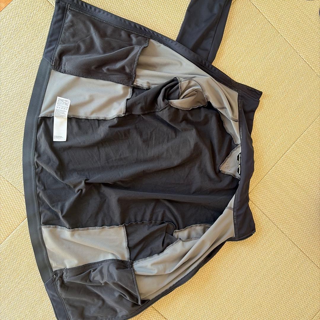 SALOMON ランニングジャケット　メンズ