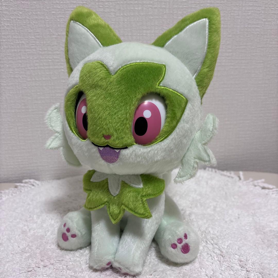 美品　ポケットモンスター なでてみつめてぱちくりニャオハ