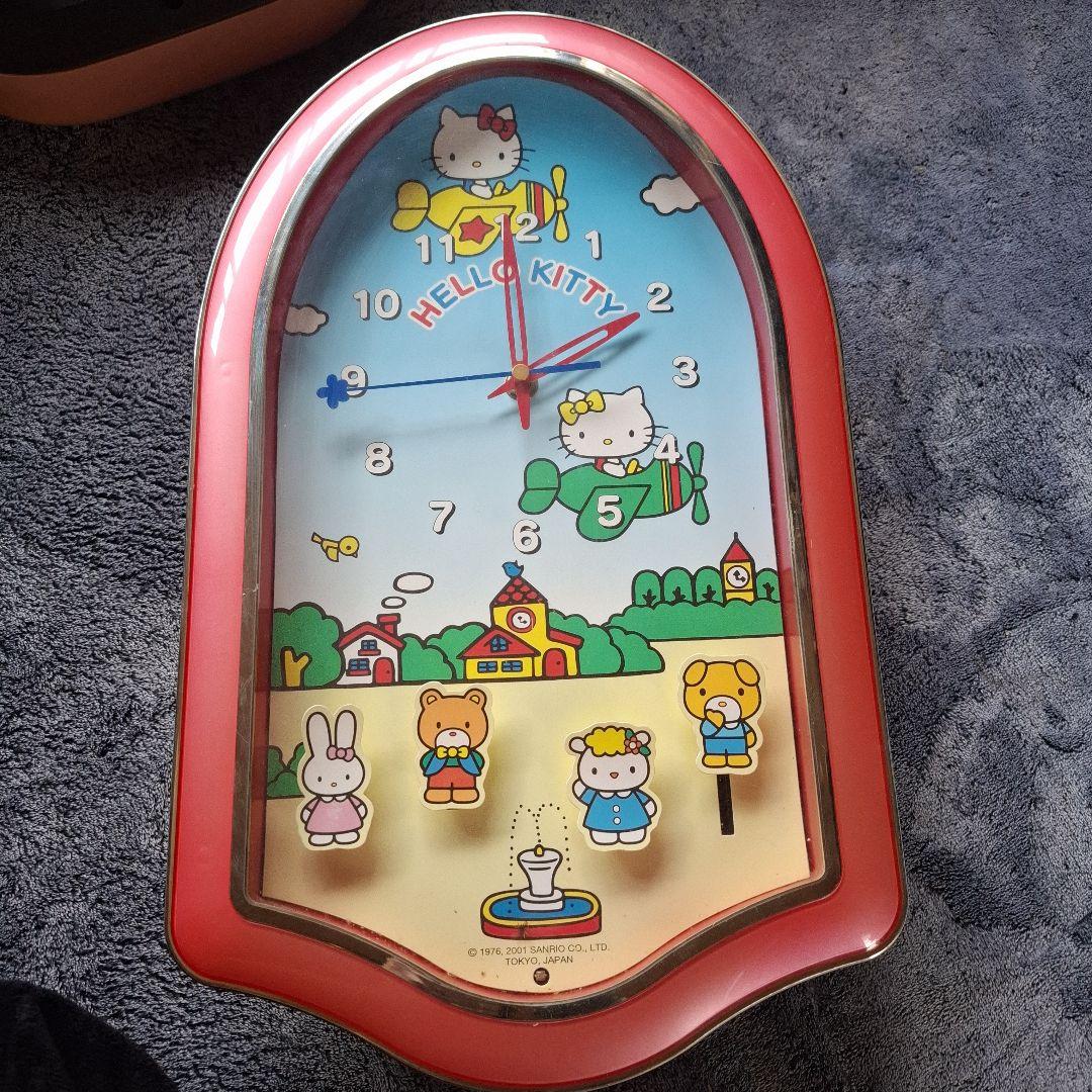 希少激レアHello Kitty キャラクター時計 動く人形付き