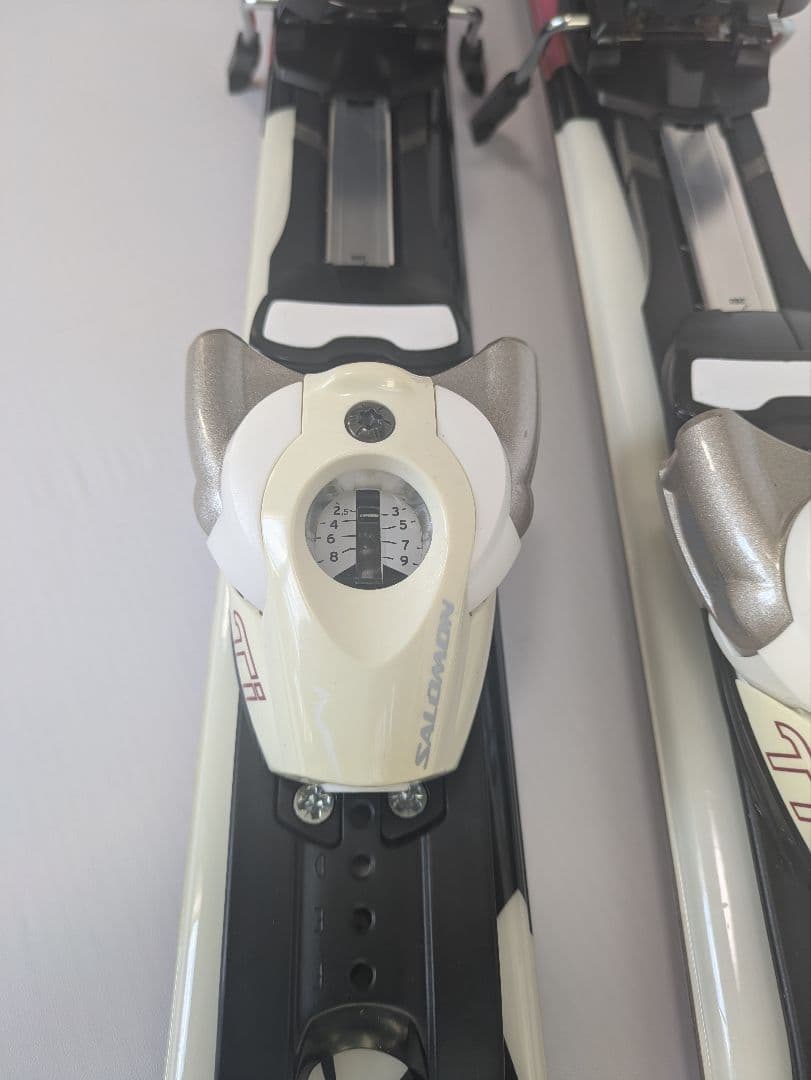 サロモン 141cm カービングスキー arc en ciel ビンディング付