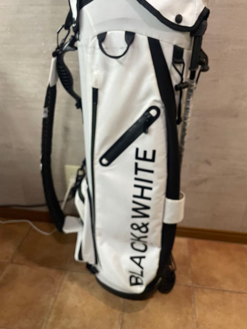 希少ブラック＆ホワイト 軽量 スタンド ゴルフバッグ