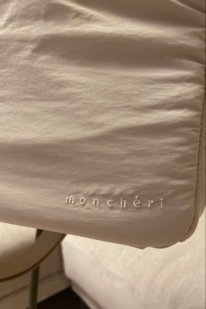 橋本環奈愛用中　moncheriキャリーバック