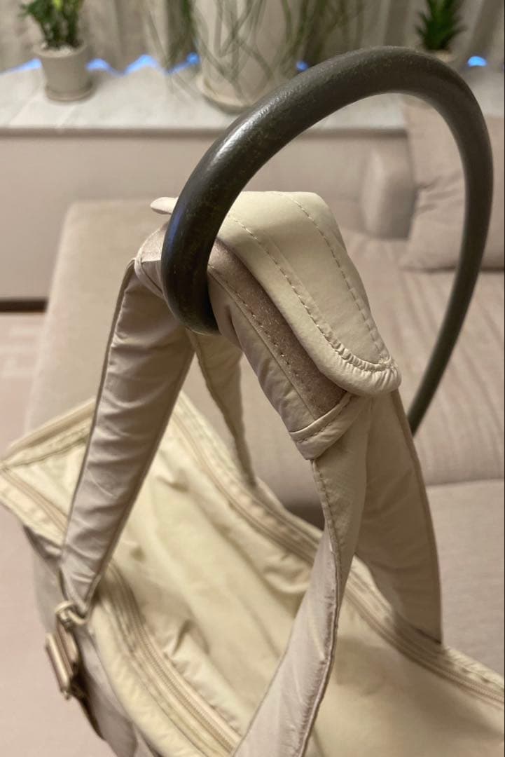 橋本環奈愛用中　moncheriキャリーバック