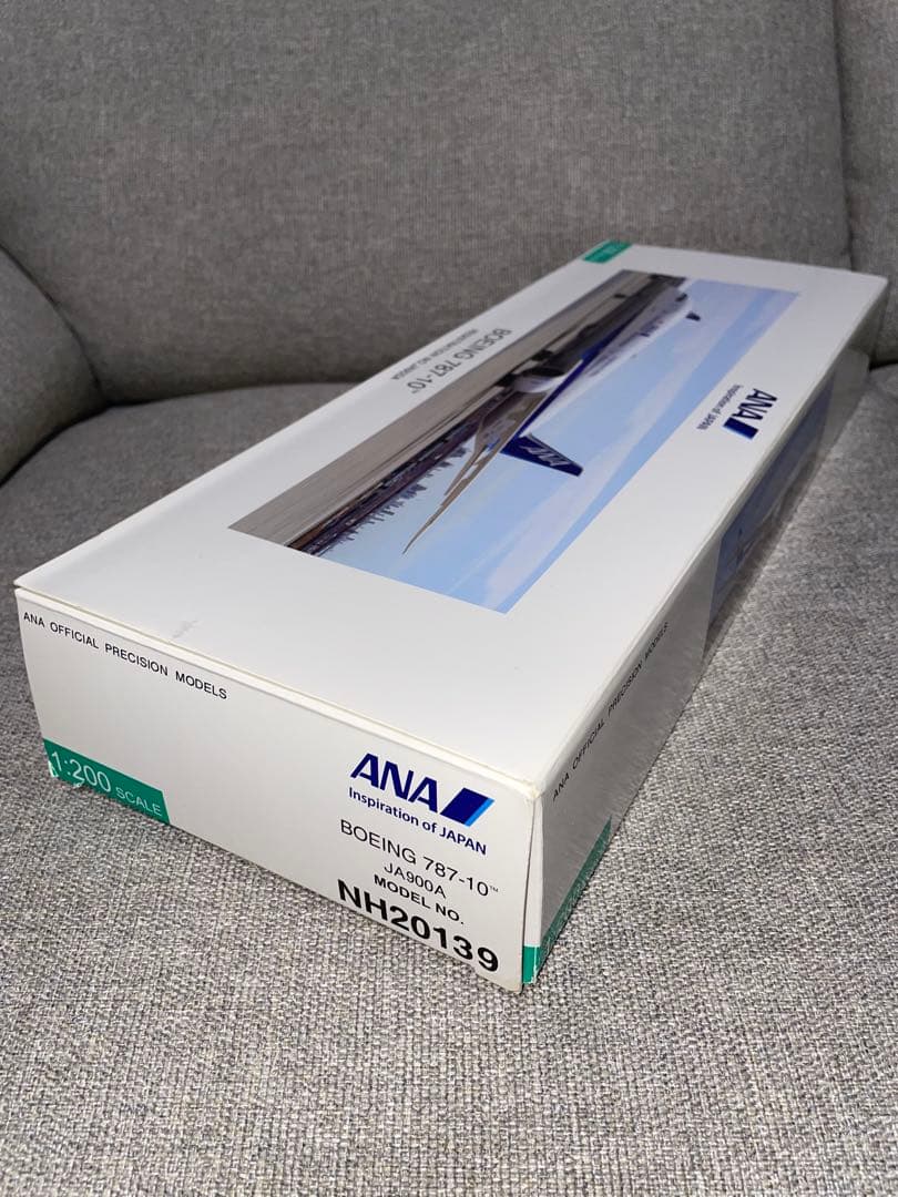 BOEING 787-10モデルプレーン ANA 1/200