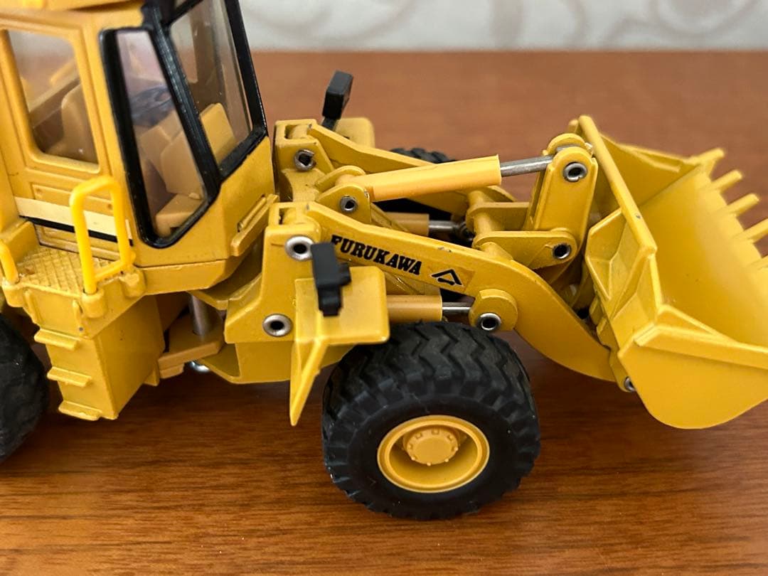 古河機械金属ホイールローダーFL200-I新品 ミニチュア