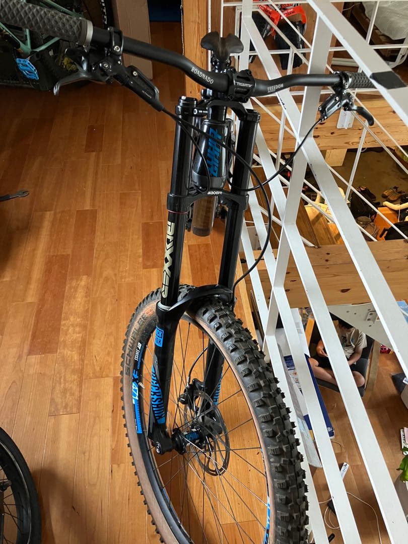 Giant Gloryフルサスペンション27.5 2015カーボンフレームDH