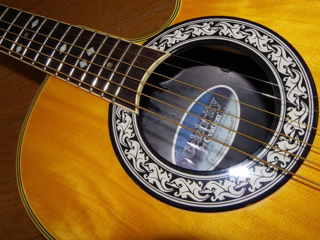 OVATION　Celebrity専門店にてメンテナンス済、美品