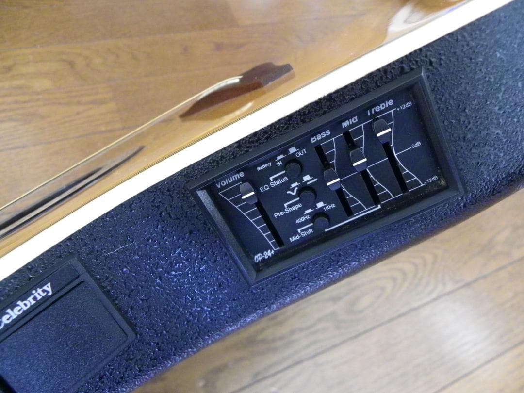 OVATION　Celebrity専門店にてメンテナンス済、美品