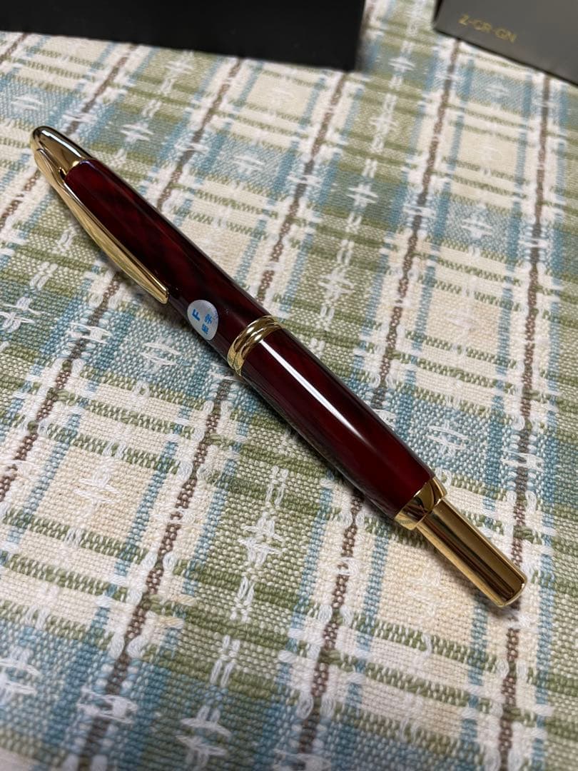 PILOT キャップレス 万年筆 マーブル　 字幅F