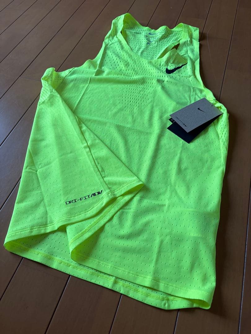 ナイキドライフィット ADV エアロスイフト ランニングシングレット Mサイズ
