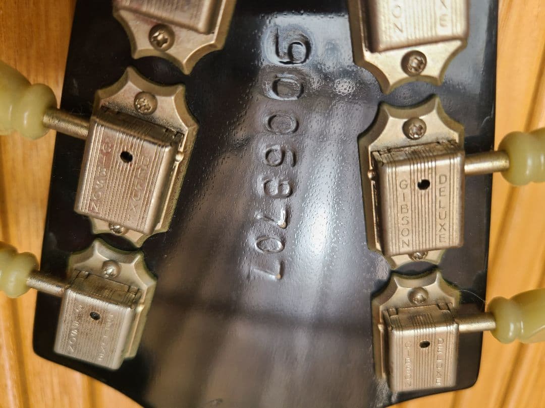 ギブソンギター(ハードケース付き)