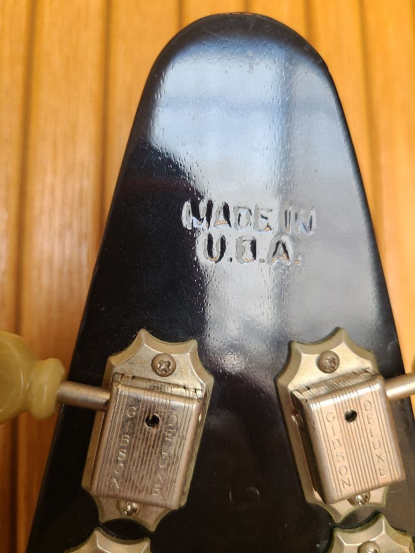 ギブソンギター(ハードケース付き)