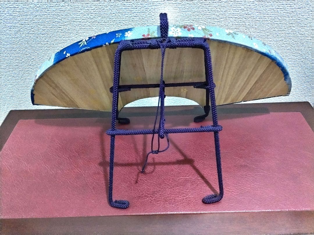 京都老舗店　宮脇賣扇庵　 神代杉扇型フレームちりめん押絵凧揚げ風景のオブジェ