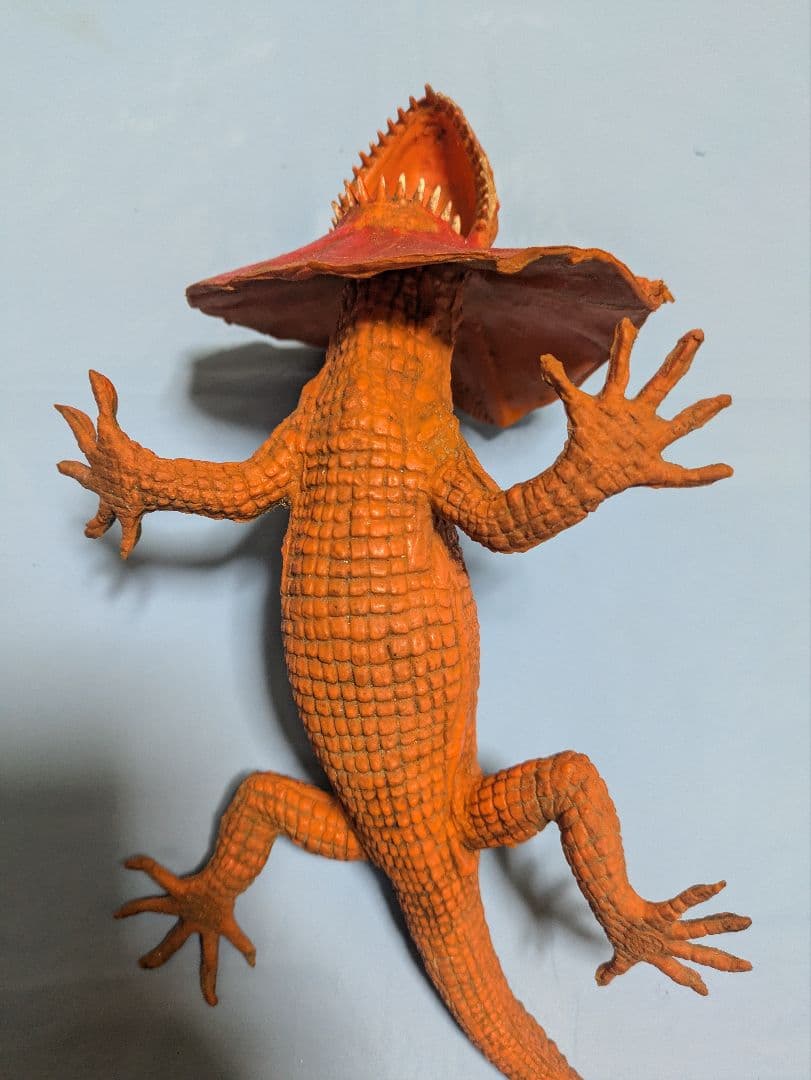 エリマキトカゲ 昔のゴム製フィギュア