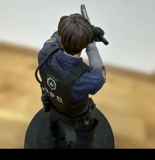 バイオハザードRE:2 コレクターズエディション同梱品 レオンケネディフィギュア