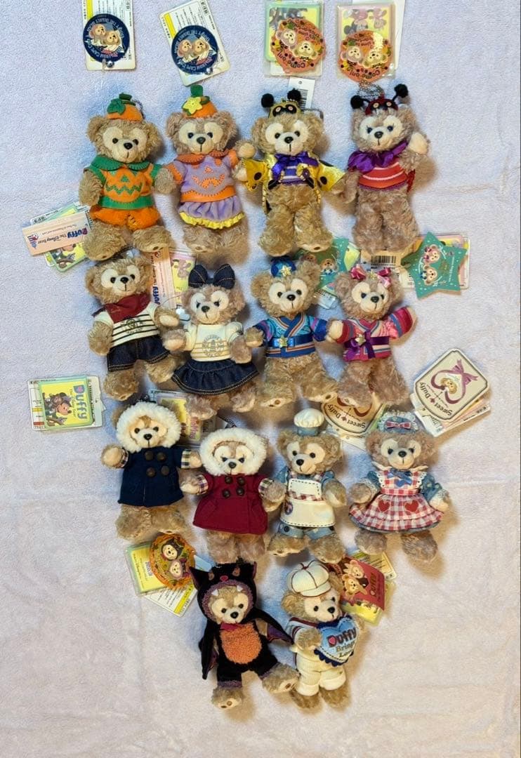 ダッフィー、シェリーメイ　ぬいぐるみバッジ&ストラップ【38点セット】