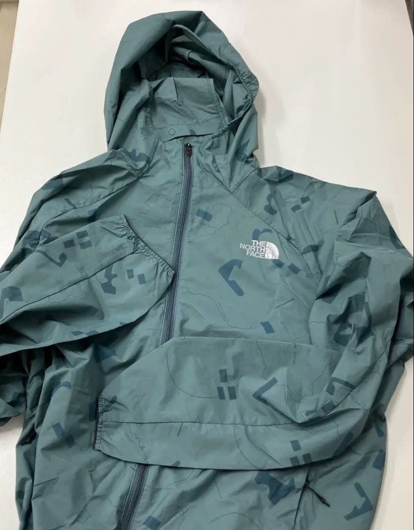 THE NORTH FACE フード付きナイロンジャケット新品未使用　タグ付き