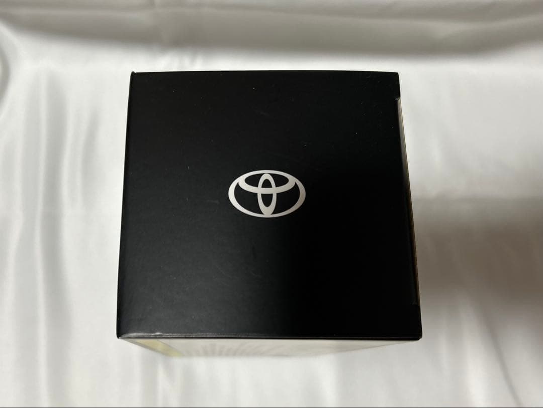 トヨタ　クラウン 1/30 カラーサンプル　プレシャスシルバー