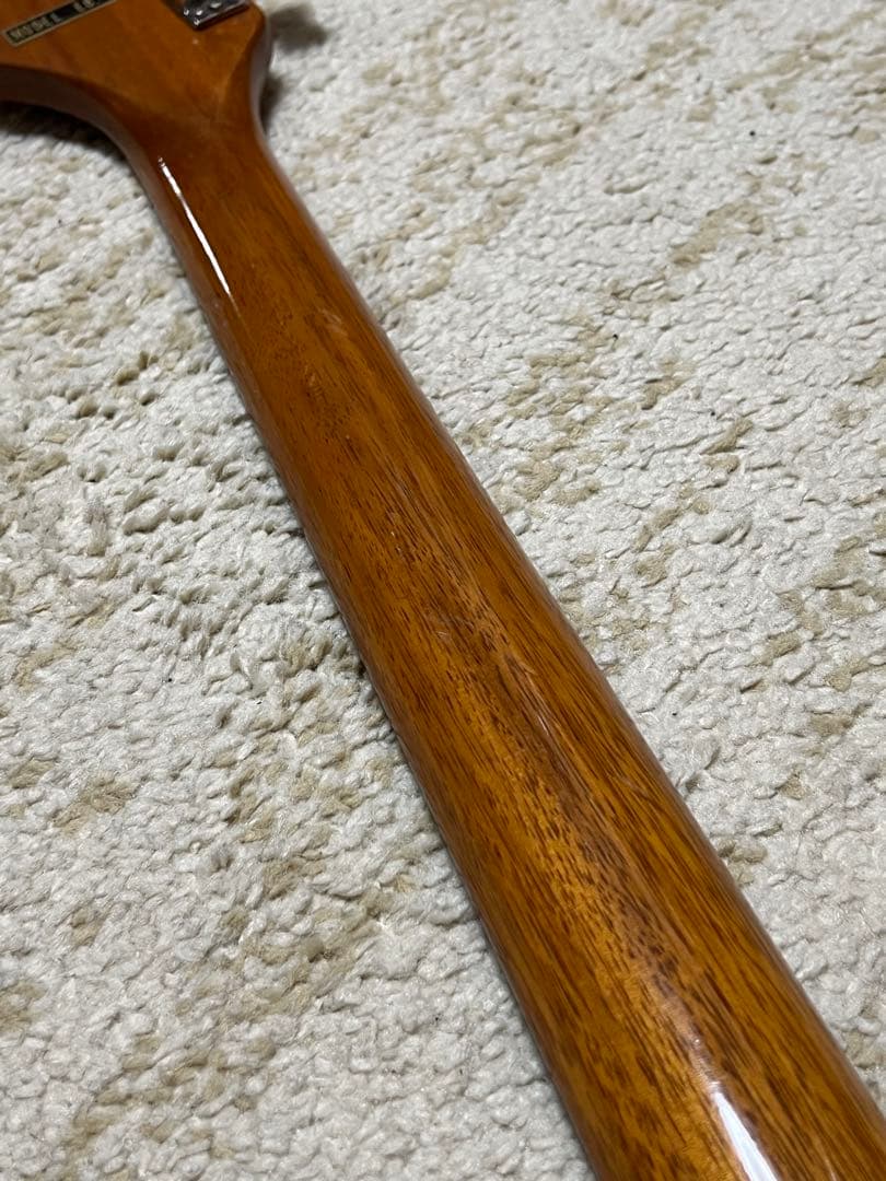 Unitone Basso エレキベース ビザール グヤトーン テスコ