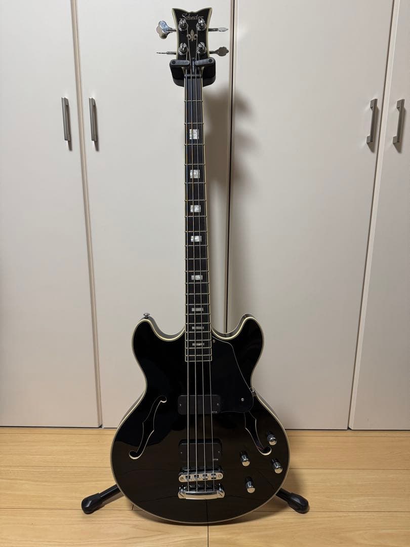 SCHECTER Corsair Bass Gloss Black セミアコ