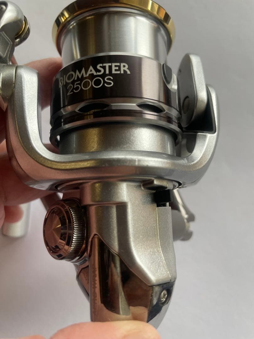 最終値下⭐️超美品シマノSHIMANO11バイオマスター2500Sスピニングリール