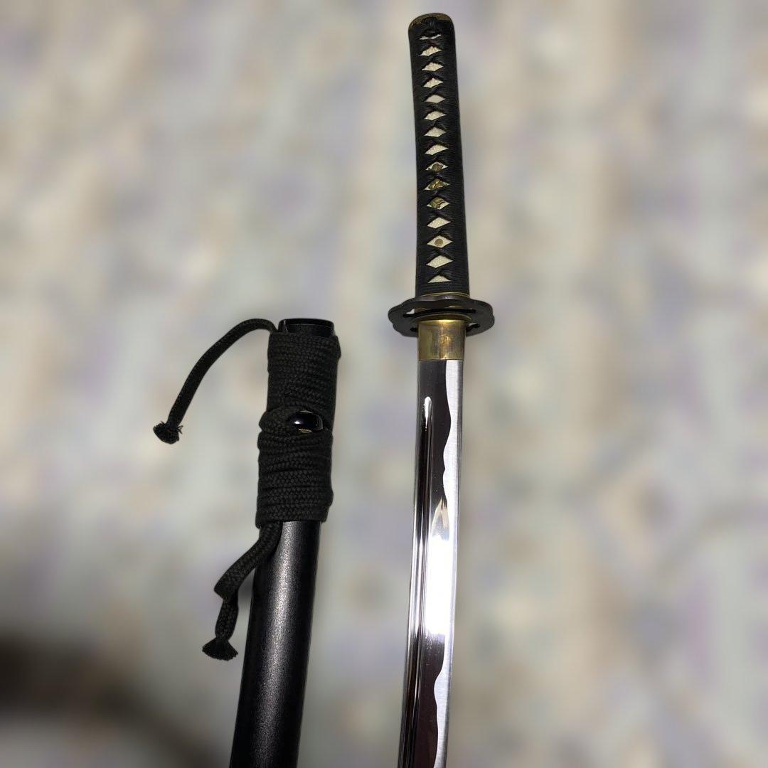 高級長刃居合刀 黒柄 八丸角透し鍔 黒梨地鞘