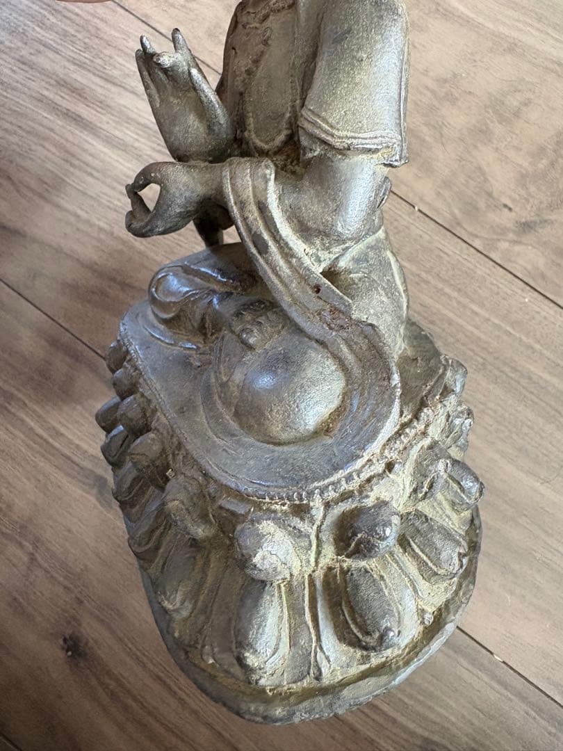 古董 古銅の観音菩薩座像(明代・14〜17世紀) 旧家藏出 贵重品 古銅製