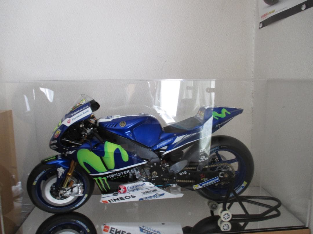Yamaha YZR-M1 1/4スケールモデル