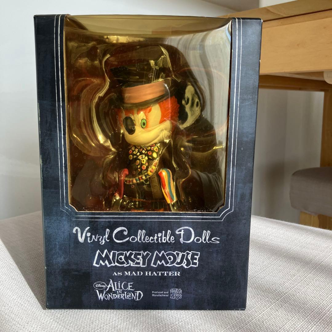 ミッキーマウス　アリスインワンダーランド