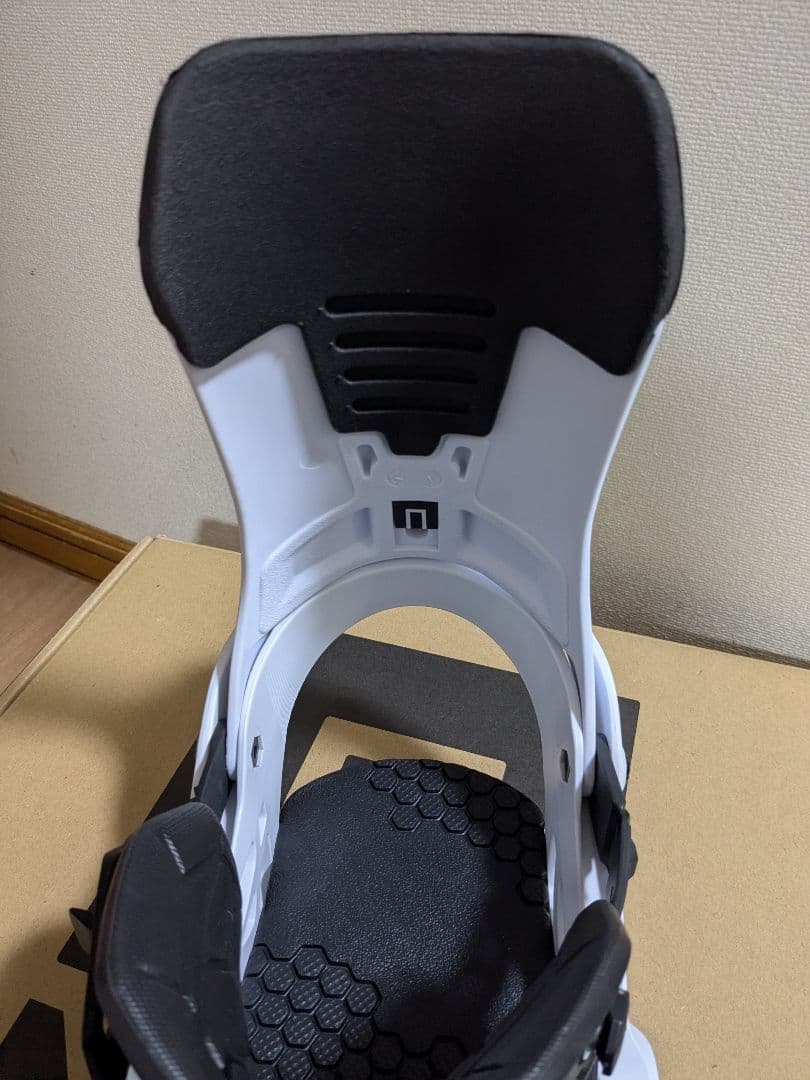 NOW SELECT PRO バインディング Mサイズ　使用3日の超美品です。