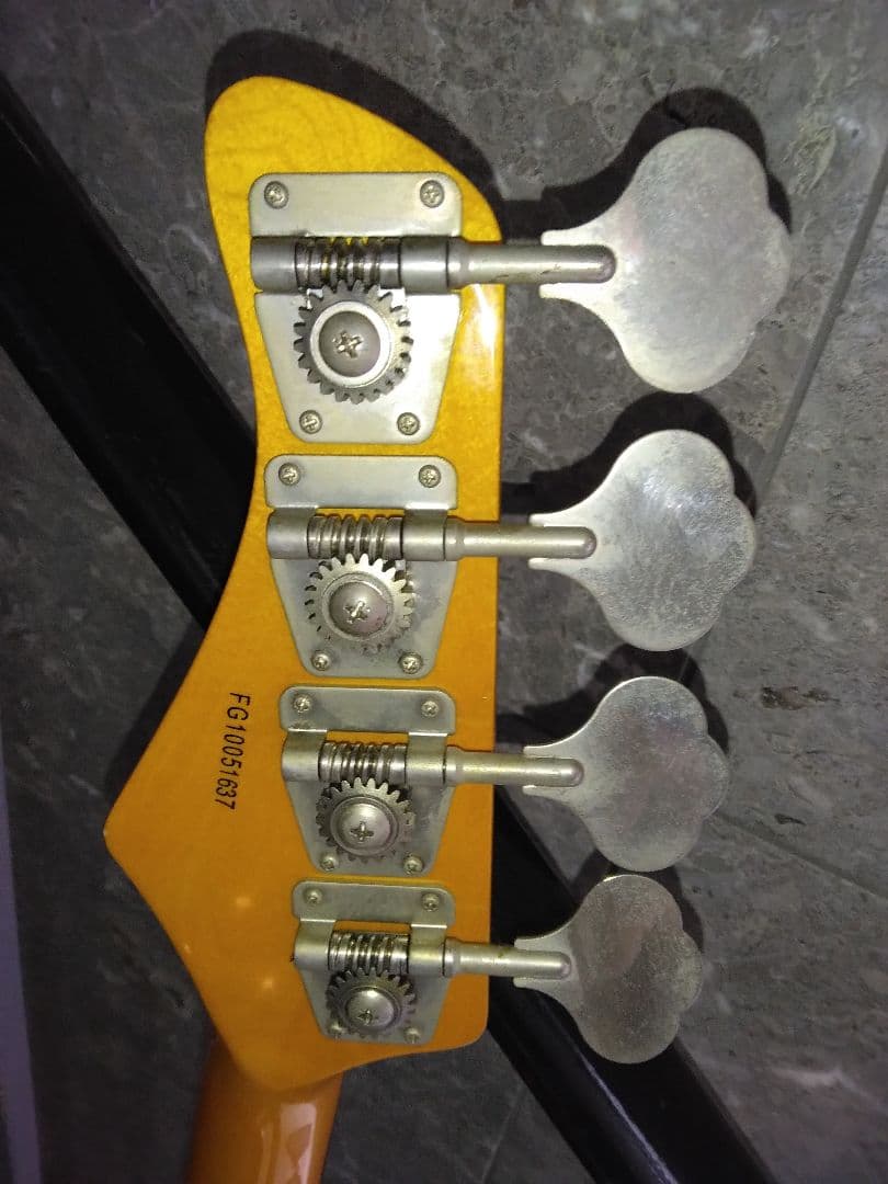 FERNANDESベースギター送料込