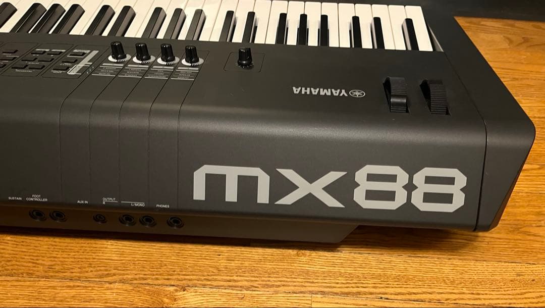 YAMAHA MX88 シンセサイザー