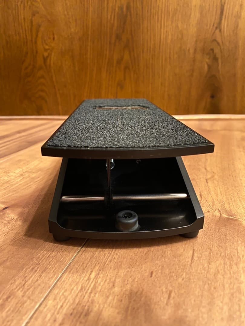 ギター ERNIE BALL 40TH ANNIVERSARY VOLUME PEDAL