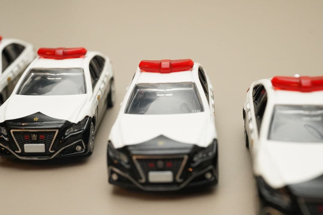 光る！LEDカスタム トミカ パトカー 6台セット
