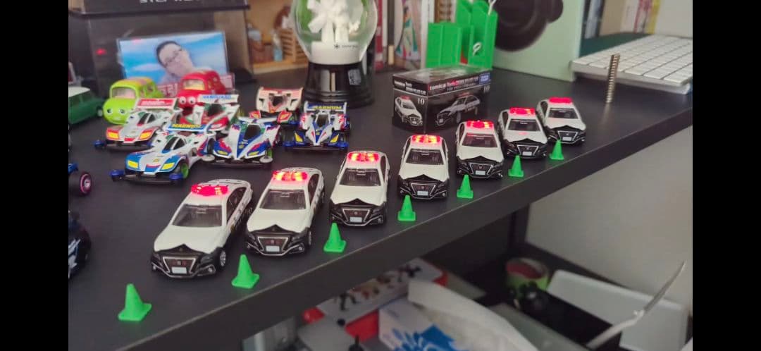 光る！LEDカスタム トミカ パトカー 6台セット