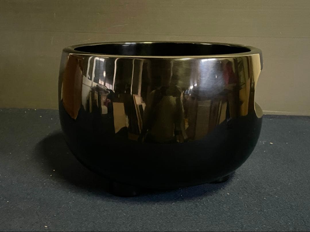 【美品】「母」 黒真塗 眉風炉 崇雲 土風炉 紙箱 茶道具 (1217F①)