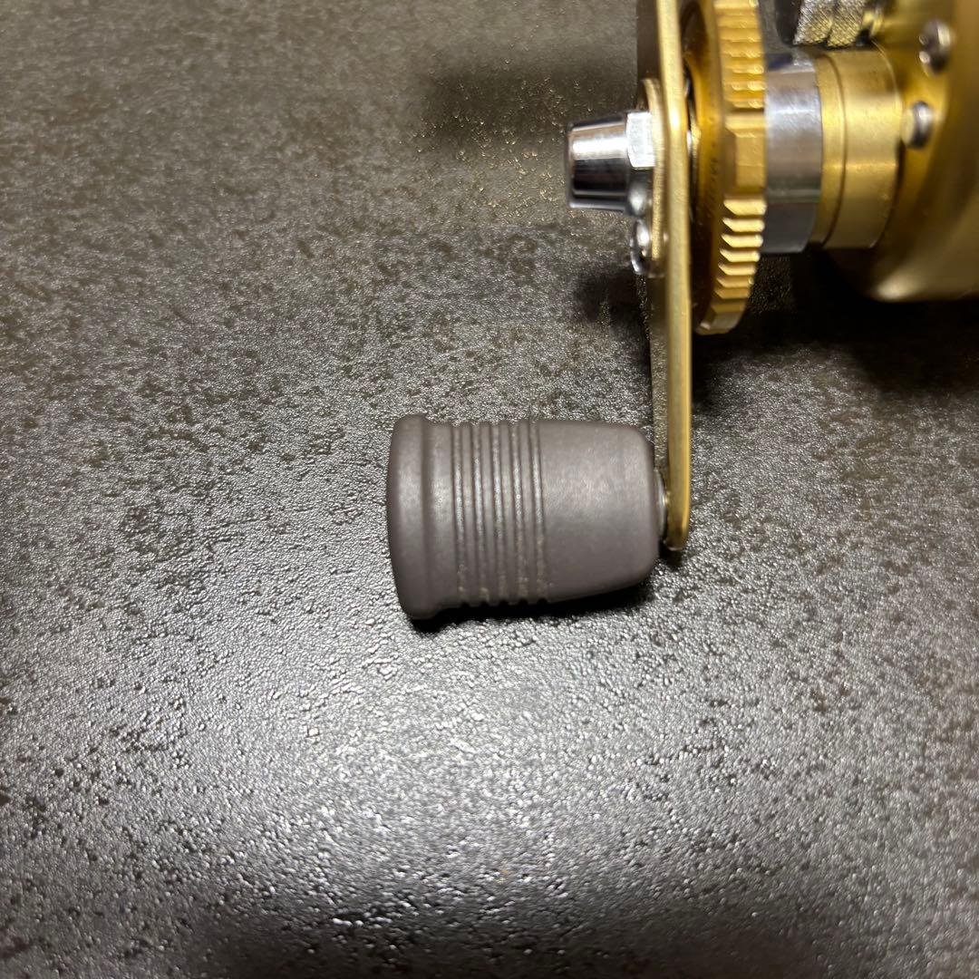 リール　シマノ　カルカッタ　チヌ　1000