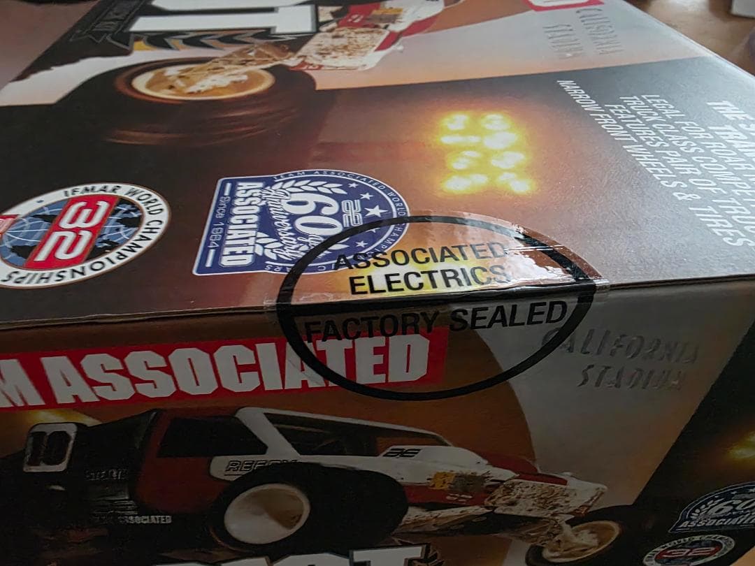 新品未開封 アソシ RC10T トラック　kit