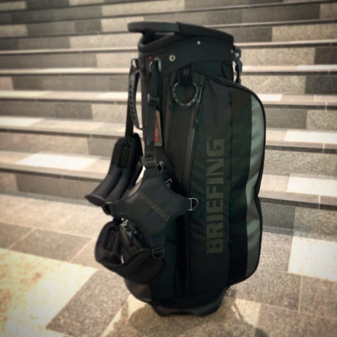BRIEFINGスタンド式キャディバッグゴルフ CR-4 #01 限定モデル