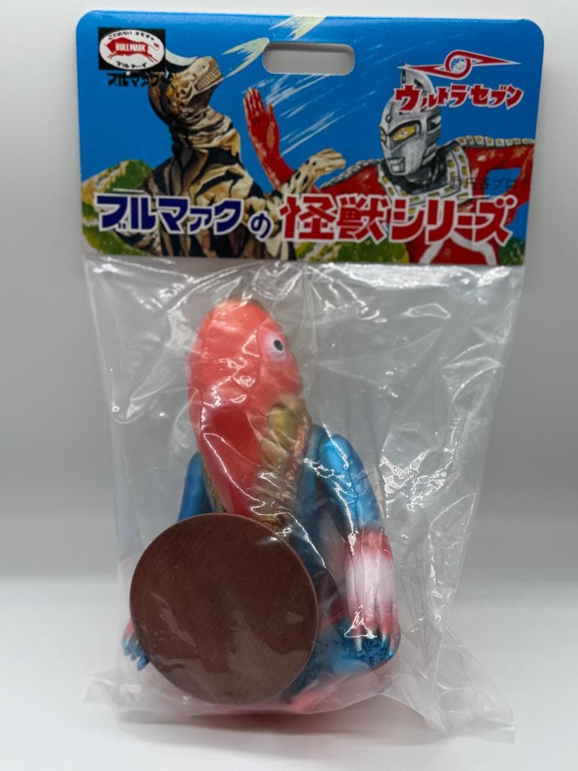 ブルマァク メトロン星人 ちゃぶ台付き（復刻版） ソフビ　レッド