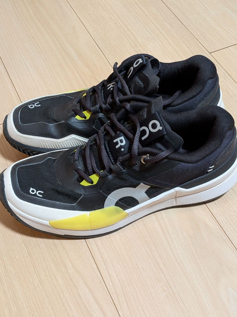 On テニスシューズ 黒/ レモンイエロー　クレーコート　26.5cm