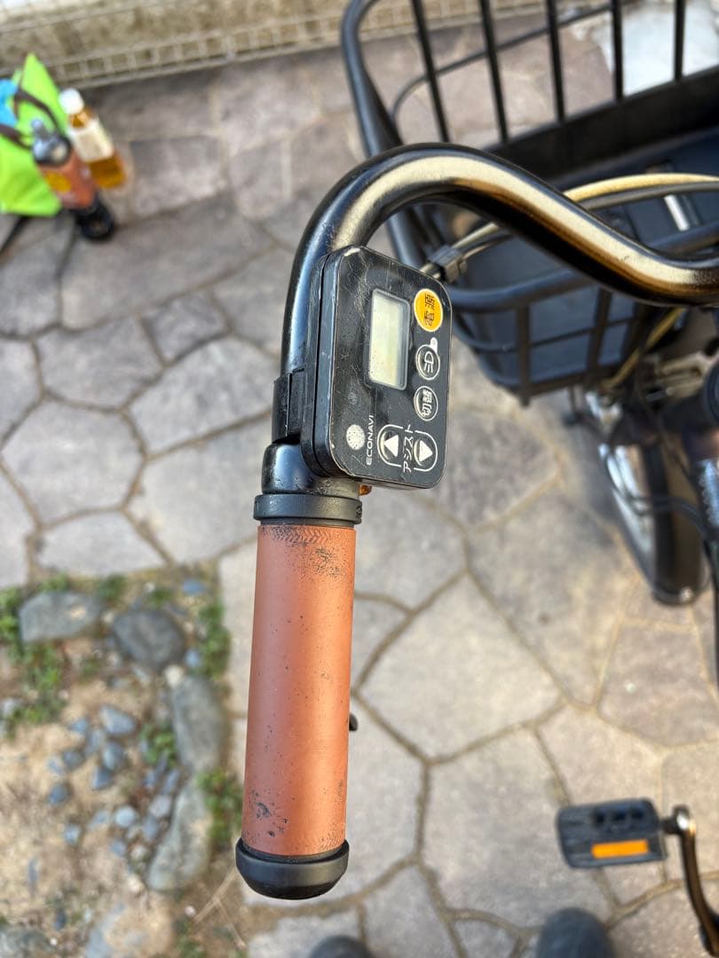 大阪発　電動アシスト自転車 ダークブラウン 前カゴ付き　パナソニック　グリッター