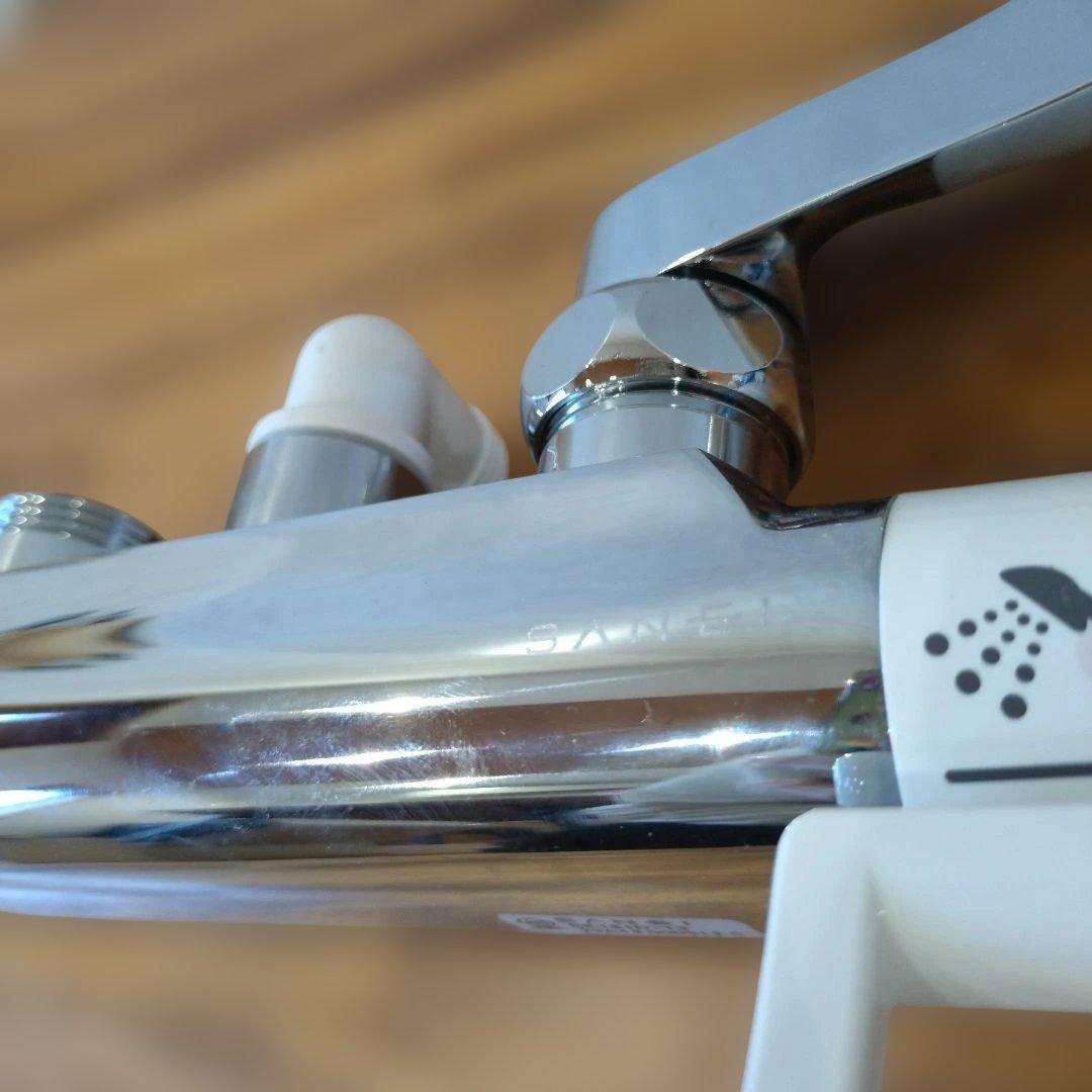 【未使用】SANEI　シャワー　混合栓　ホワイトシャワーヘッドセット