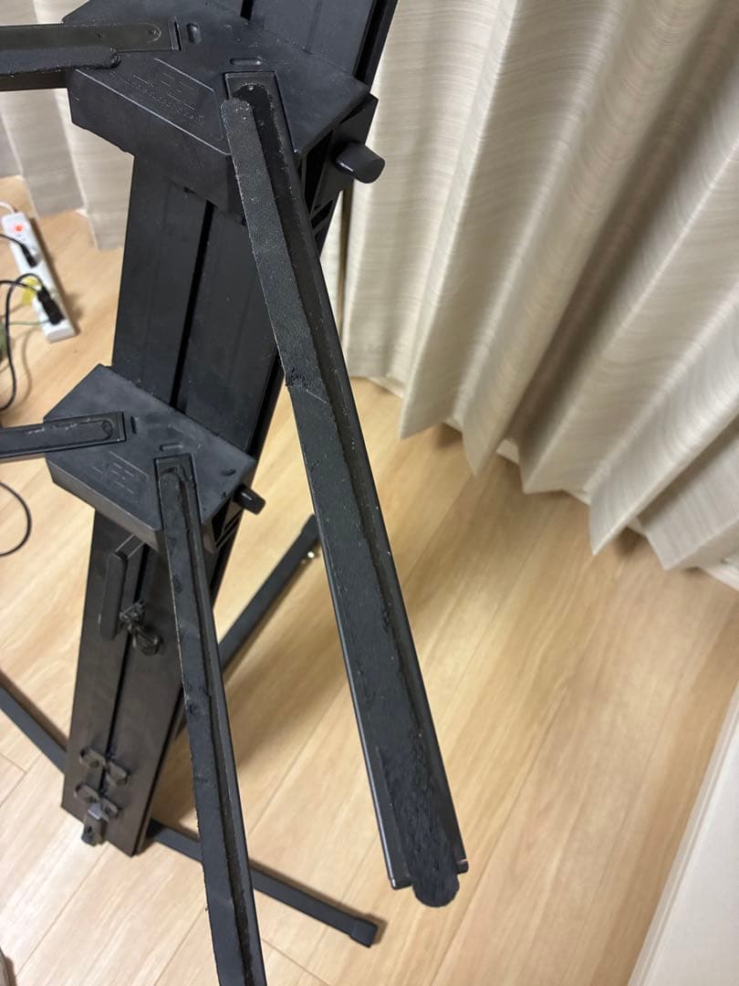 ULTIMATE2段スタンド 黒い金属製キーボードスタンド