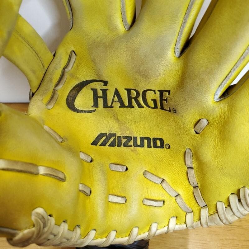 ミズノ 限定モデル チャージ Ｍマークラベル 即戦力 外野用 軟式グローブ
